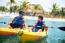 norwegian-pearl-cruising-belize-kayak