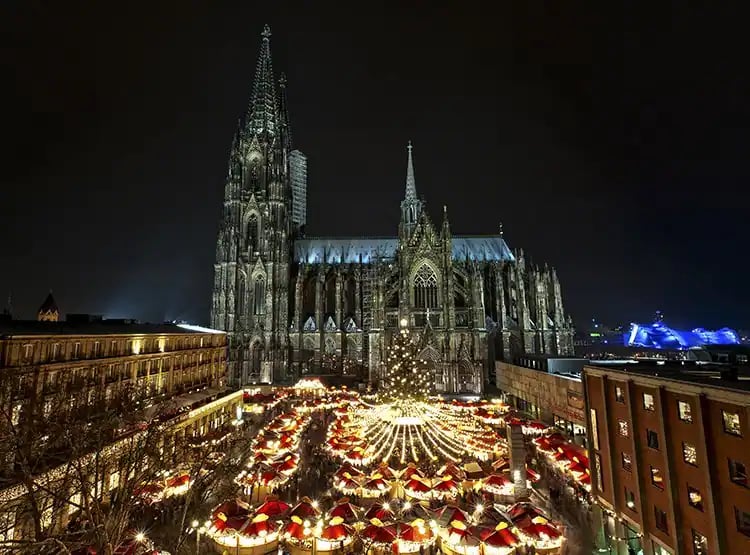 connections_cologne_christmas