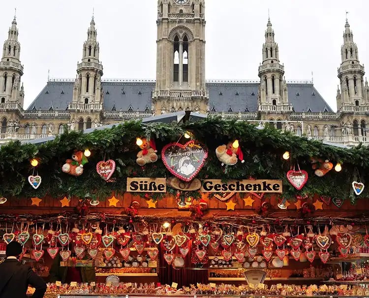 connections_vienna_christmas_side