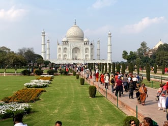 Taj Mahal Crowd