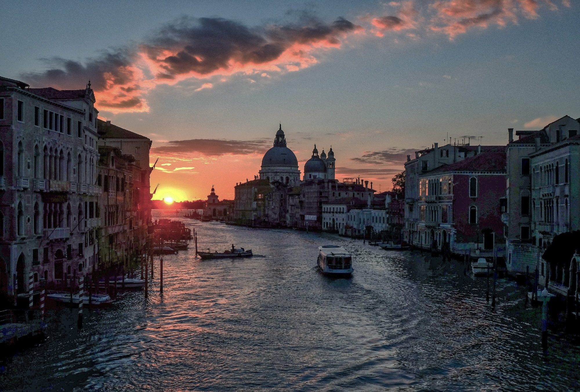 Venice_italy-unsplash-1