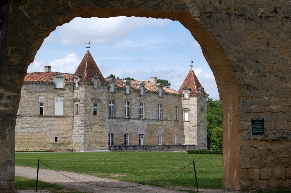 chateau royal de cazeneuve